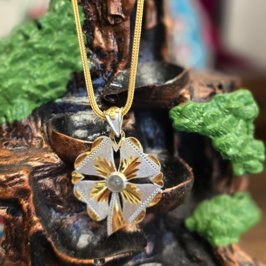 Dualı Yonca Gümüş Kolye