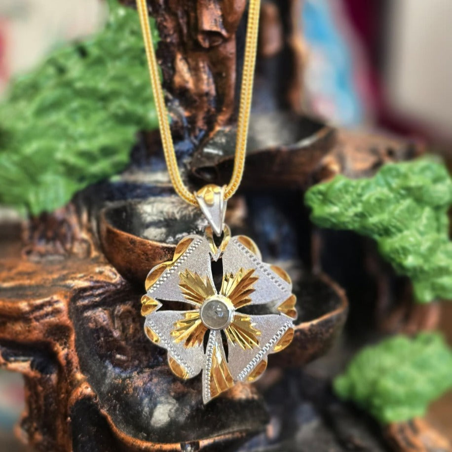 Dualı Yonca Gümüş Kolye