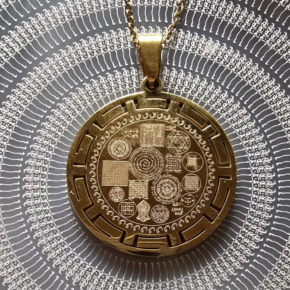 Korumalı VRSC Kolye